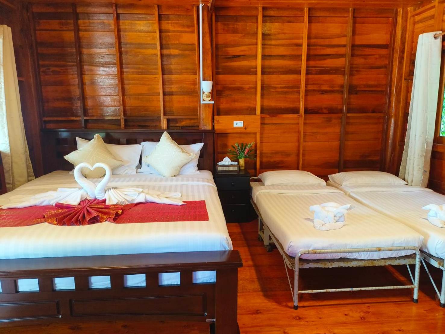 Kohjum Seafront Resort Koh Jum Ngoại thất bức ảnh